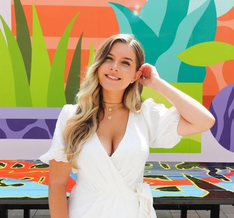 Alexandra Strambu naked model gallery