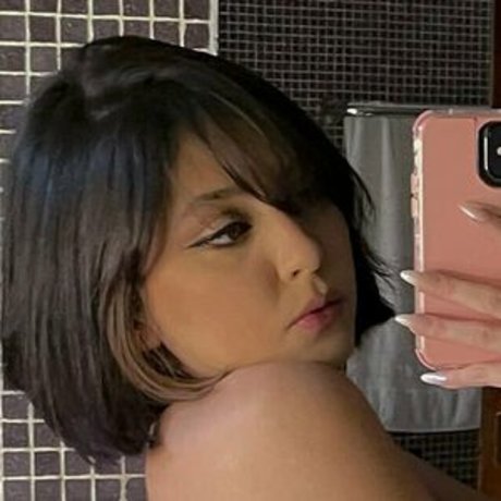 Iaiadog star exclusive pic