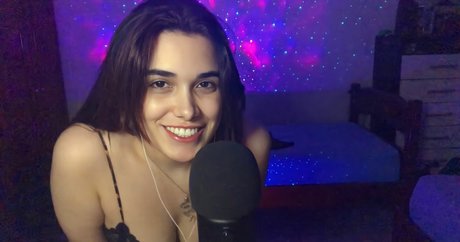 Helena ASMR pretty model picture