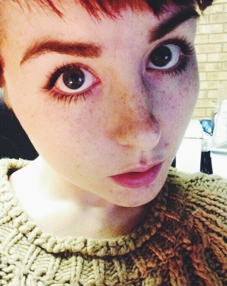 Leahloveschief model hd pics