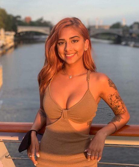 Chrissymenzies high quality pornstar image