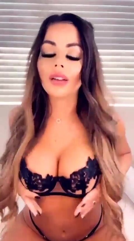 Juliannee pornstar beautiful image