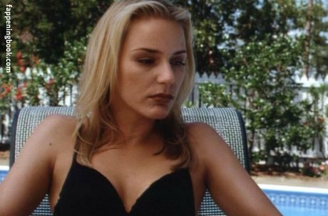 Dedee Pfeiffer art model img