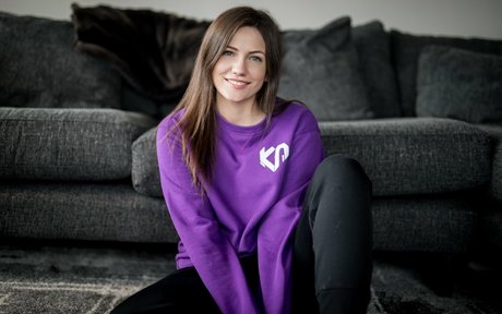 KayPea model perfect pictures