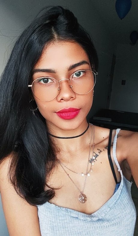 tropicalangeles sex model pictures