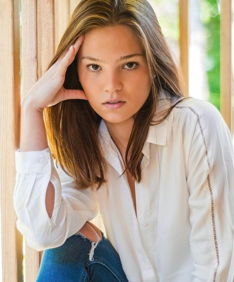 lillyackerman model top photo