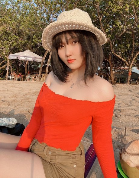 azulacan model nudes photo