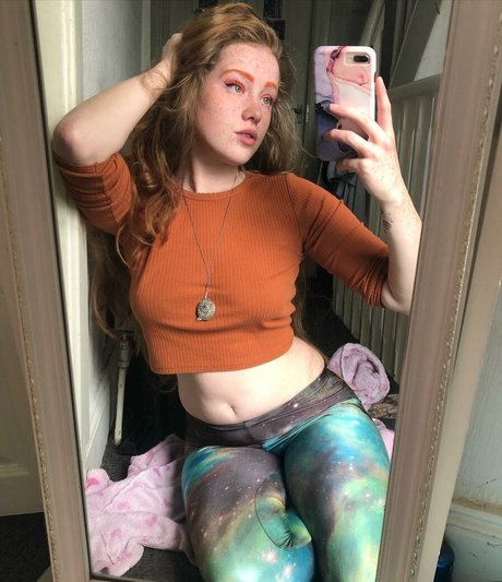 Lucie Rose Middleton model top images