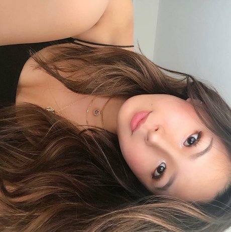 Mimi Furu beautiful actress picture