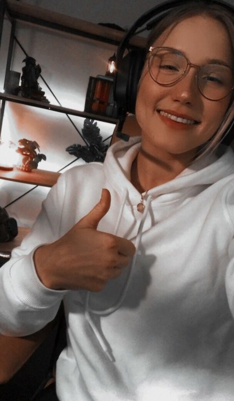 QAEKZ profile image