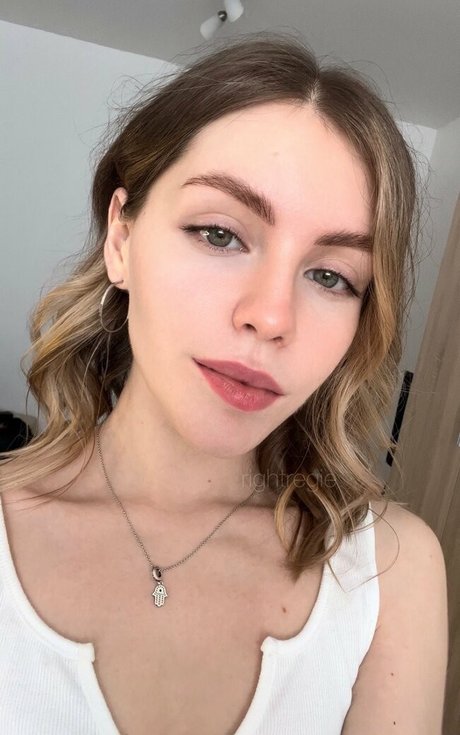 purelovecult art model gallery