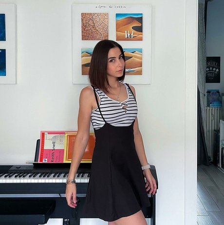 Kurolily model sexy pictures