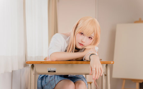 Ely Cosplayer model nude photos