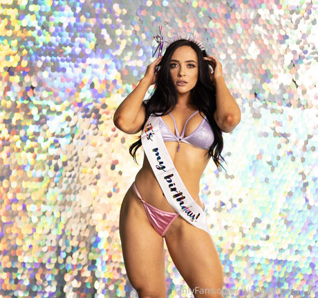 Alyssa Rose pretty actress picture