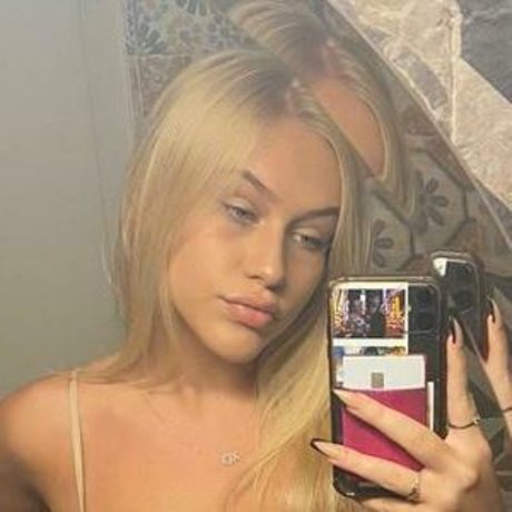 Tindrasmiley sex star images