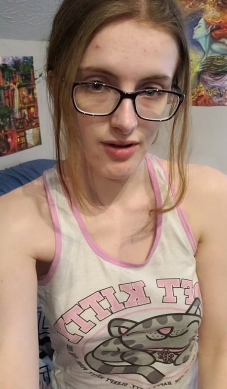 defyxgravity hot actress picture