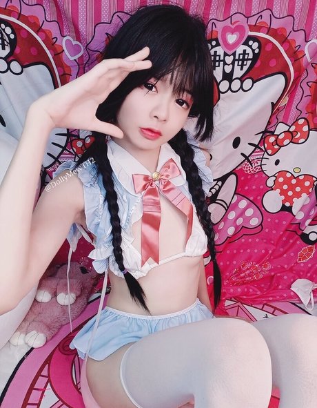 DollyMew model exclusive photos