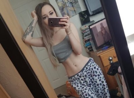 Lunar xo model nude galleries