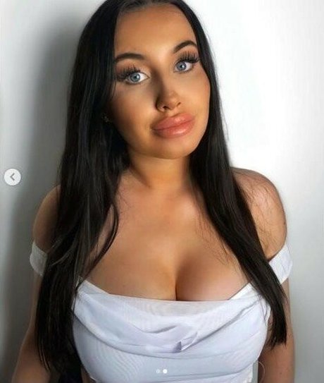 Kate Patterson star erotic pics