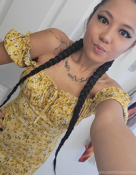 Manic miss hot pornstar pic