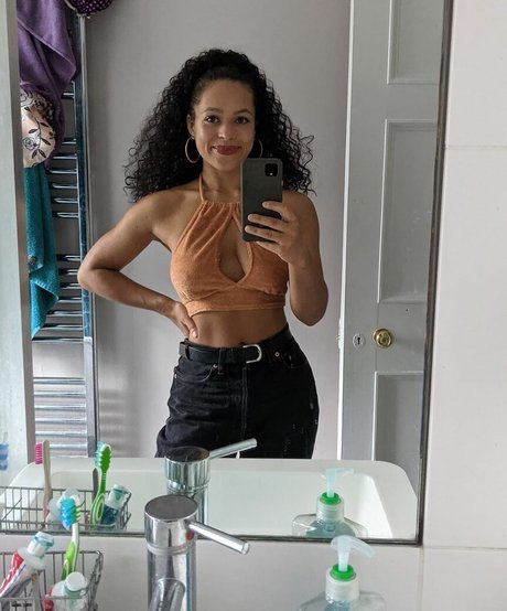 Moya Lothian McLean sexy pornstar pics