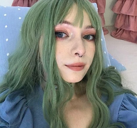 Ewa Green perfect model archive