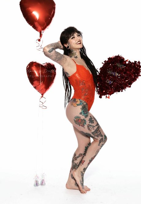 LyndenParkStudio model adult picture