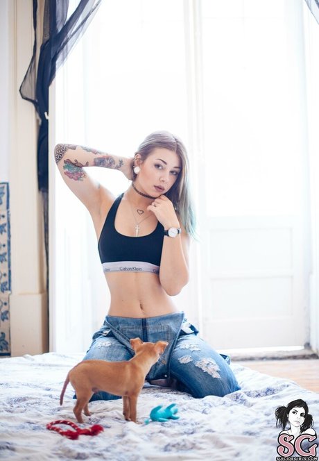 Plum sg model adult pictures