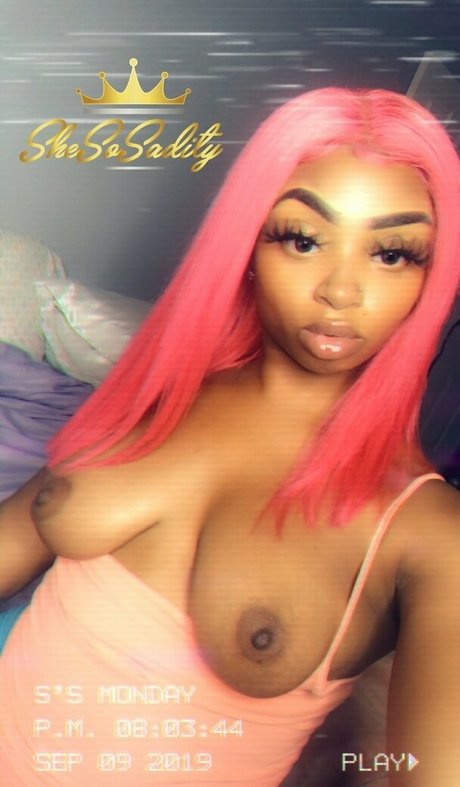 SheSoSadityyy exclusive model pics