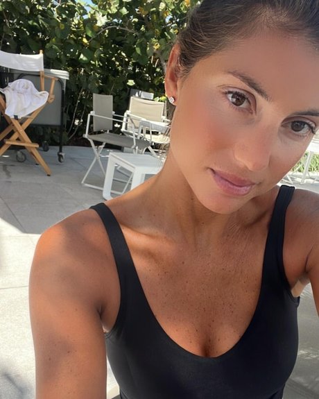 Corinna Dentoni naked actress picture