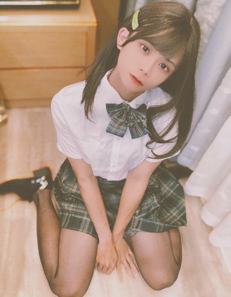 Luoluo pornstar nudes pics