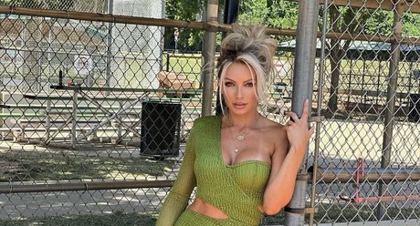 Holly Stocks exclusive pornstar photo