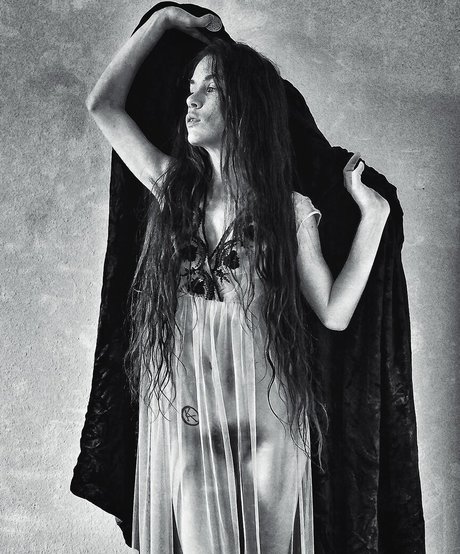 _creature feature hot actress photos