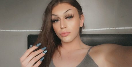 Tscaulayx erotic pornstar photo