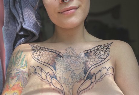 Rainbow Nymph erotic actress photos