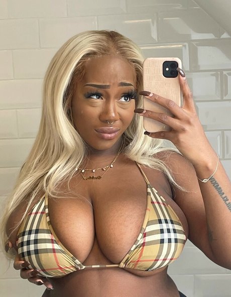 Effy Flame nude star images