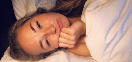 Julia Glushko naked actress img