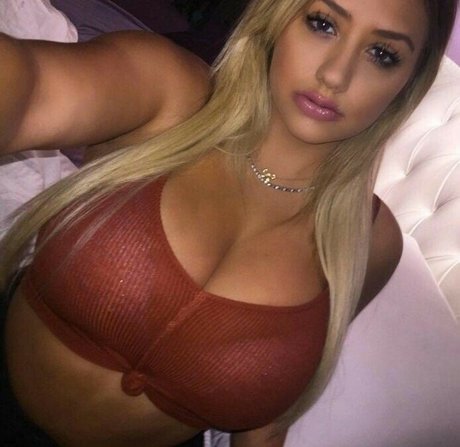 Aubrey Lynn Berg nude actress pic