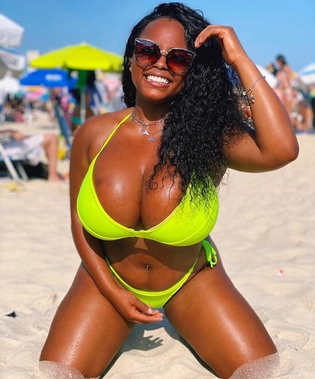 Debora Diassde_ porn actress image