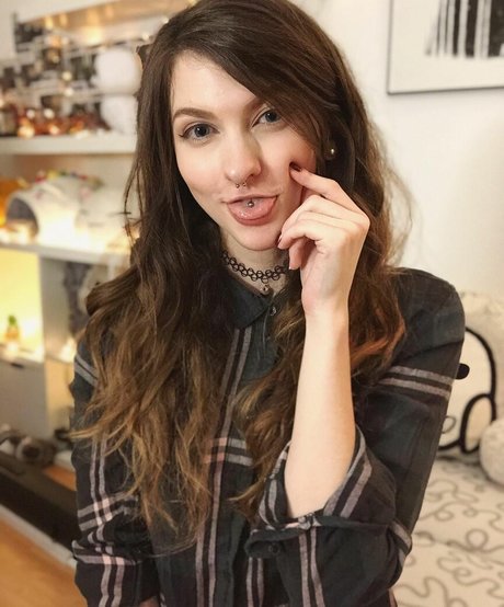 Lumenti model porn picture