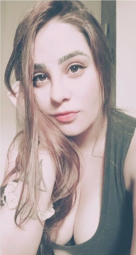Isabela Barri model top photo