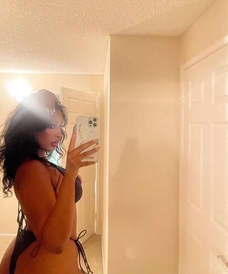 iLLi y pornstar high quality photos