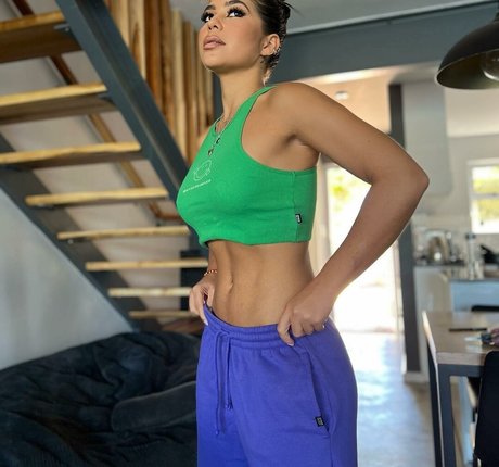 Nadia Jaftha nice model photo