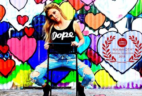 Cassie Scerbo star perfect photos