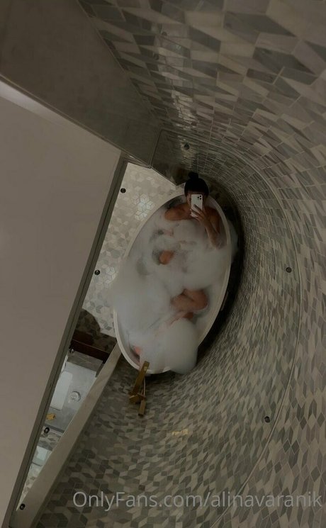 alinavaranik beautiful pornstar picture