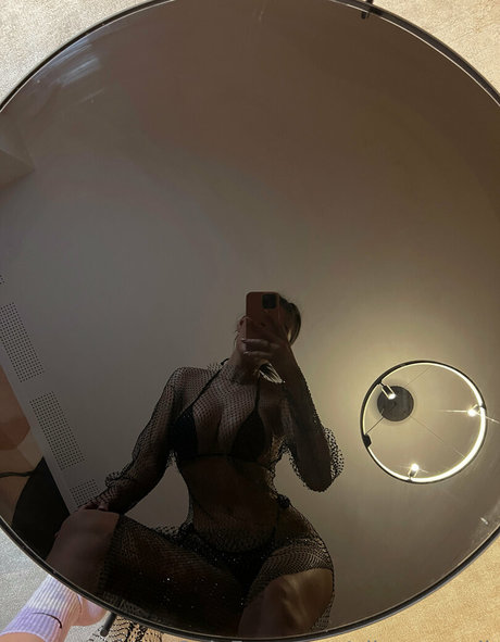 alinavaranik star photos
