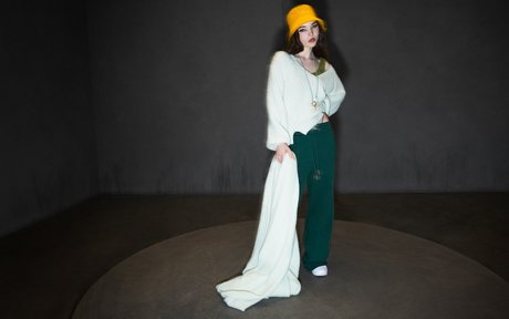 Dove Cameron beautiful pornstar pics