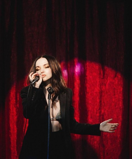 Dove Cameron pornstar nice image