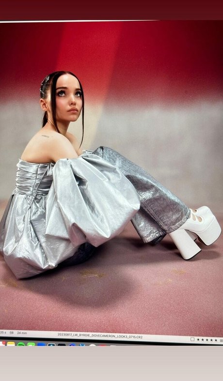 Dove Cameron nice pornstar images