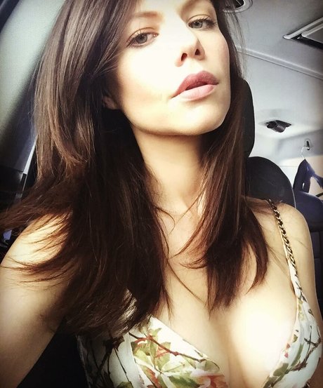 Tammin Sursok pornstar sexy img